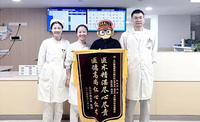 九江一市民骑行摔断肋骨，CT检查竟发现肺癌，专家：定期体检很重要