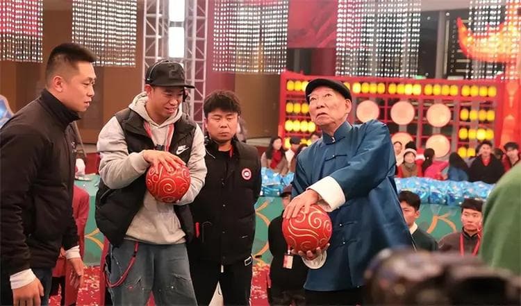 "中国最牛演员"袁小田：作为醉拳宗师的他，5个儿子个个人中龙凤