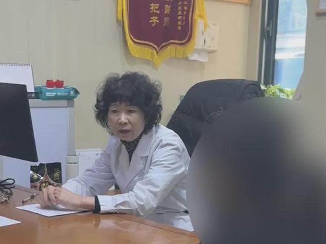 孩子频繁“抠手”疑是患上了心理相关的疾病，家长应该怎么办？