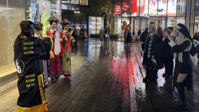 杭州万圣节狂欢夜：文化融合新风尚