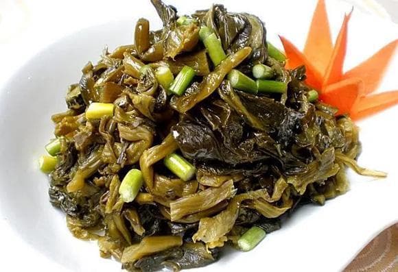 面对盐摄入过量的问题，5个实用的减盐方法，使你吃得营养又健康