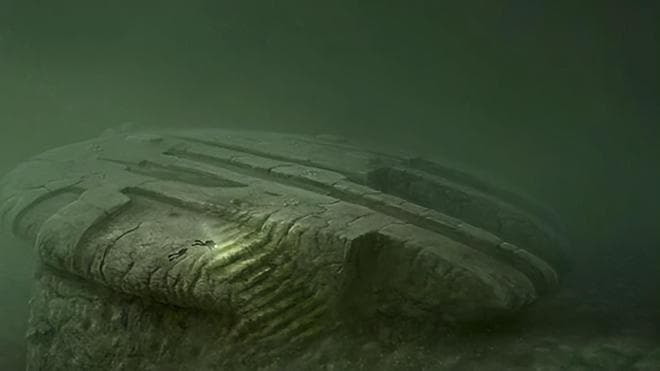波罗的海发现双圆盘：外星飞行器坠毁还是失落文明遗迹？
