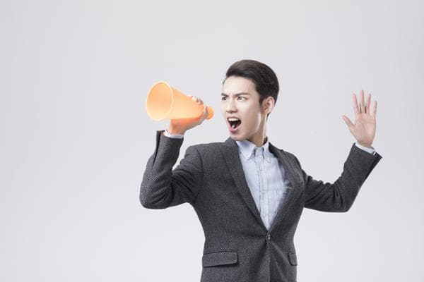 使用喇叭逗野生鸟是否违法？——法律解读与责任划分