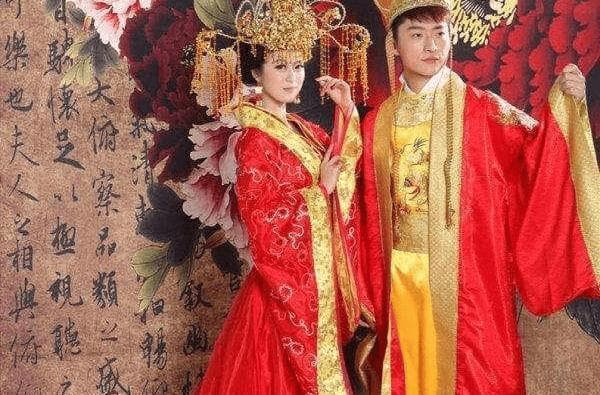 古人这些新婚对联既有文化又有韵味