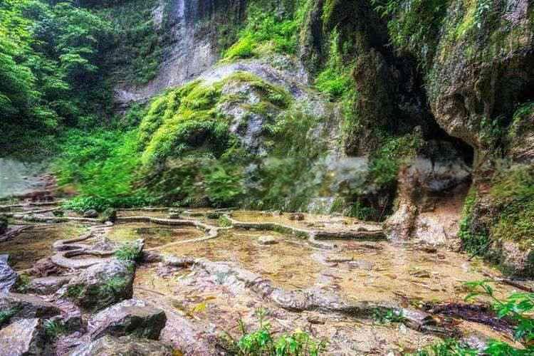 延安至西藏旅游攻略：旅行社推荐与自驾路线全解析