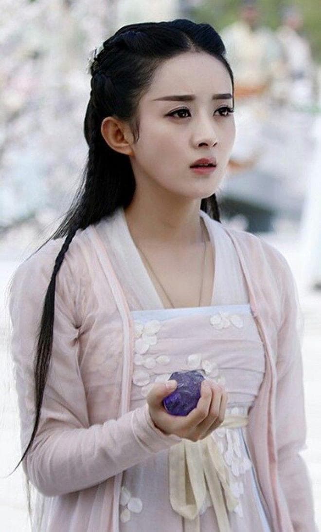 娱乐圈的励志传奇：从廊坊小城女孩到双料视后的坚韧人生