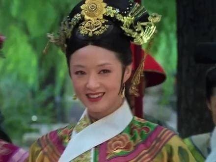 华妃一角奠定演技派地位，蒋欣用坚韧精神克服外貌质疑