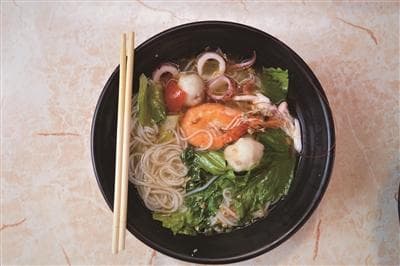 在“炫彩三月三”遇见北海特色美食