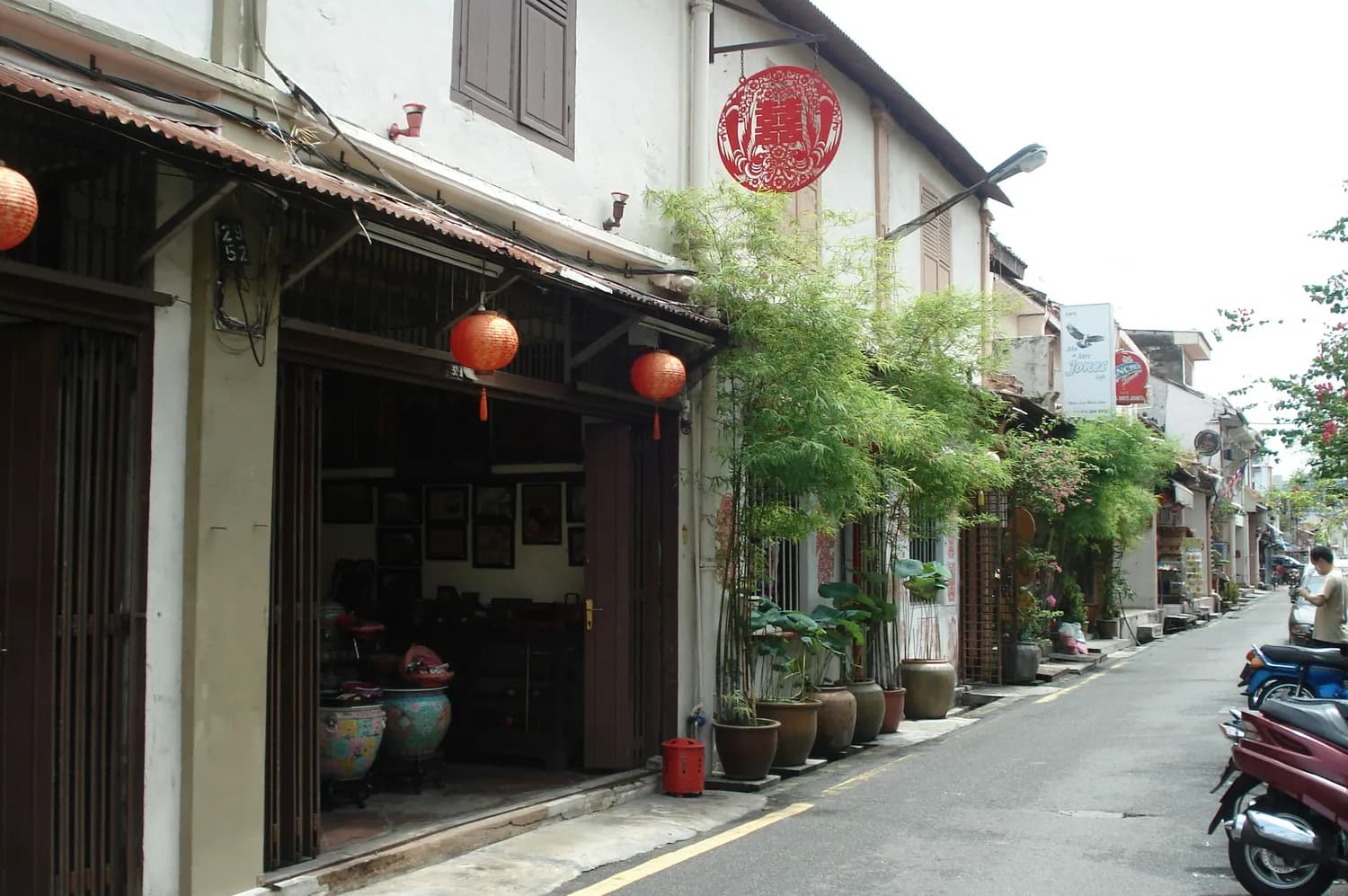 建水古城：八条老街串起六百年文化传承