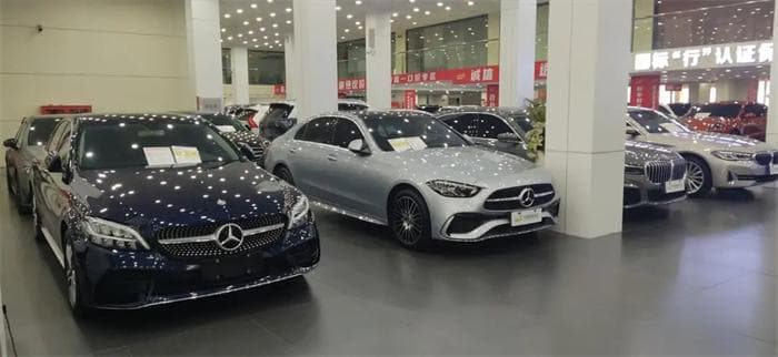 去年二手车卖了近两千万辆！今年交易热度会提高，但要应对“积压”风险