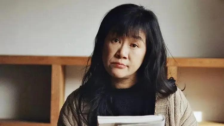 余秀华：用诗歌点亮残缺人生，三部诗集销量破百万