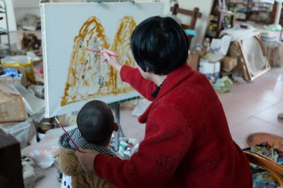 当了四十年家庭主妇，这位阳江妈妈用画笔绘出别样人生