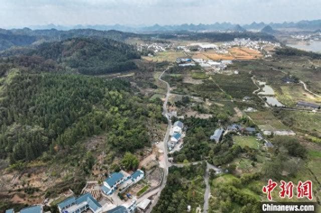贵州“最美农村路”：缩短城乡距离 带动旅游产业发展
