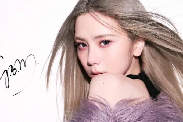 2024中国十大当红女歌手：邓紫棋上榜(单依纯讨论度最高)