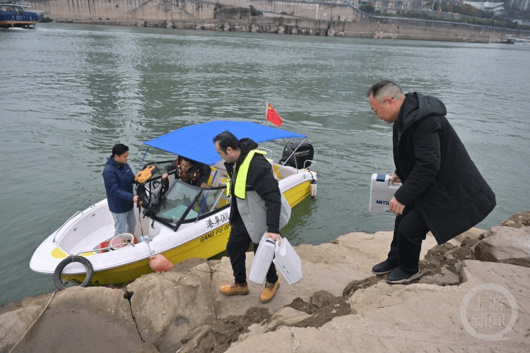 新春走基层丨新春第一个工作日现场报告：长江重庆江北段水质为Ⅱ类