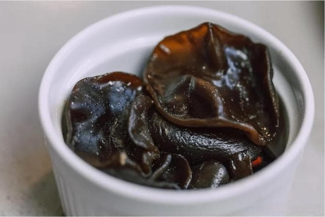 木耳：黑色瑰宝中的营养密码