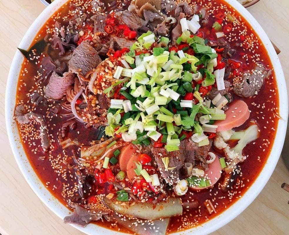 冒菜制作全攻略：从选料到烹饪，一步步教你做出地道的四川冒菜