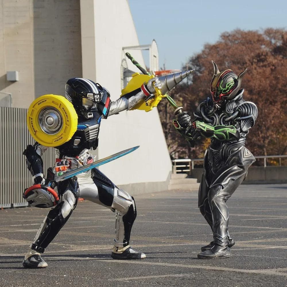 假面骑士Drive（驰骑）全形态设定介绍：型号狂野 倾卸！钻头攻击