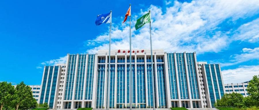 张雪峰评价华北电力大学就业：放弃985去华电值吗？