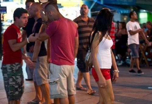 指尖采血，安全不容小觑：揭秘艾滋感染风险与防范措施