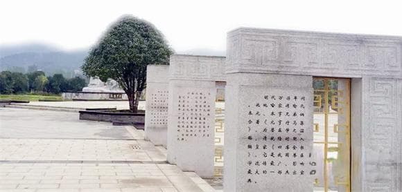 毛坦厂明清老街：牧马流年 深山古堡