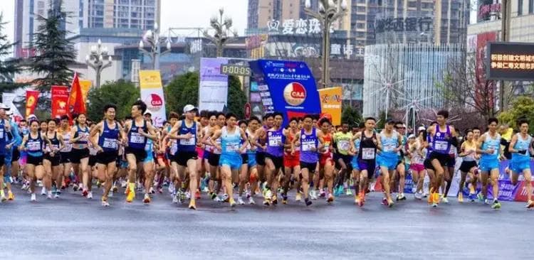 通过两个方法预测跑者的马拉松完赛成绩