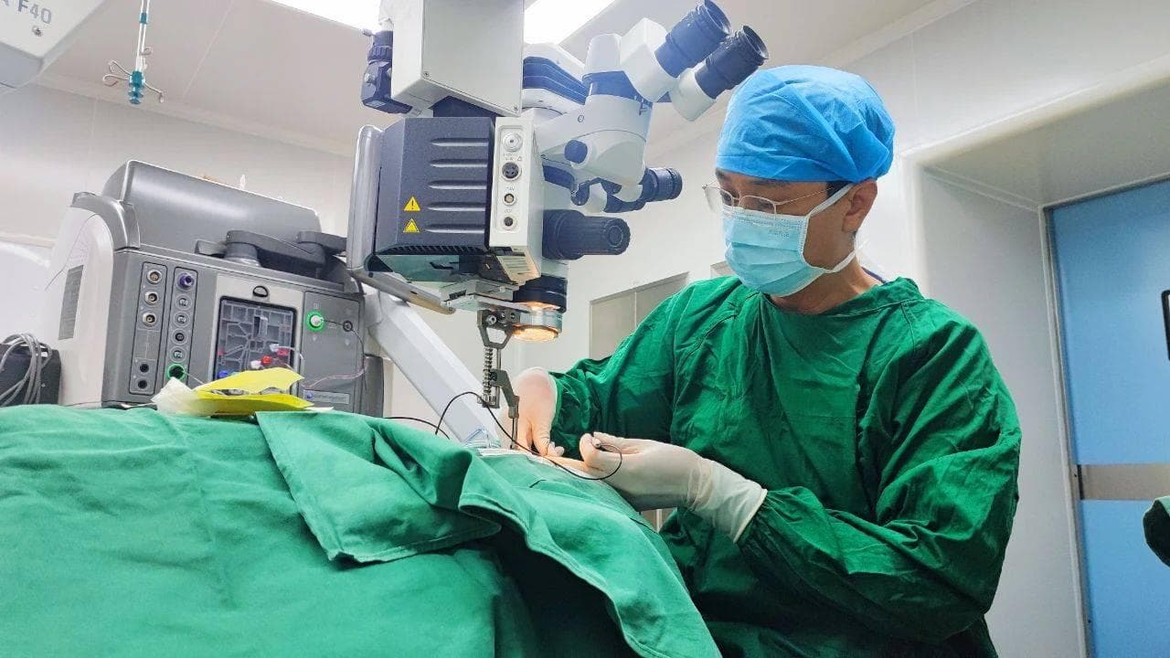 东莞华厦眼科张晓山院长：白内障手术后"反弹"实为后发障，如何应对？