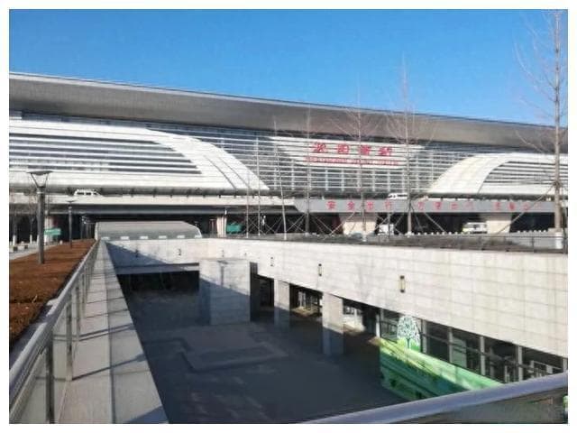 沈阳南站：地铁脉动下的复兴序曲与未来展望！