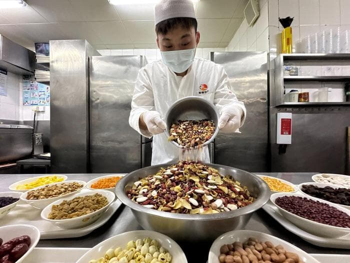 腊八粥开启北京餐饮“春节档”，相关部门针对春节餐饮消费发提示