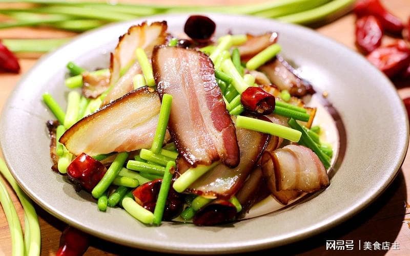 腊肉和什么菜炒最佳？解锁餐桌上的隐藏菜单！