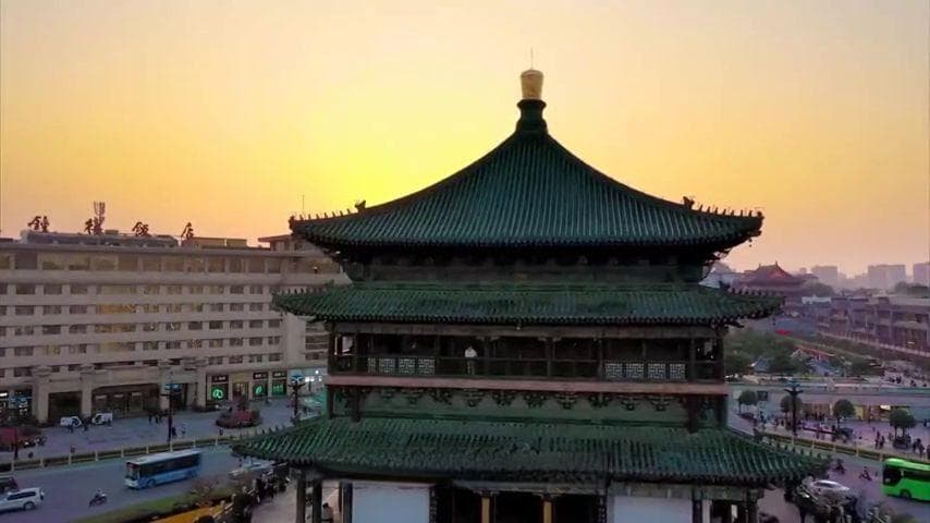西安钟楼附近游玩攻略：景点、美食、住宿一网打尽