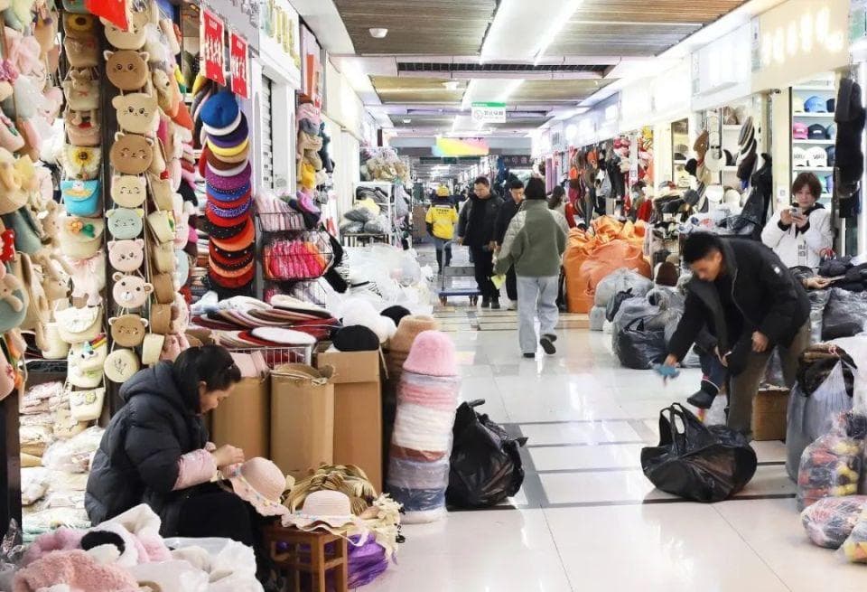 一个摊位售价千万，仍供不应求｜义乌生意经