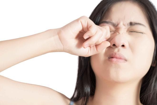 眼睛出现红血丝是怎么回事？想要改善这一问题，不妨试试这3招！