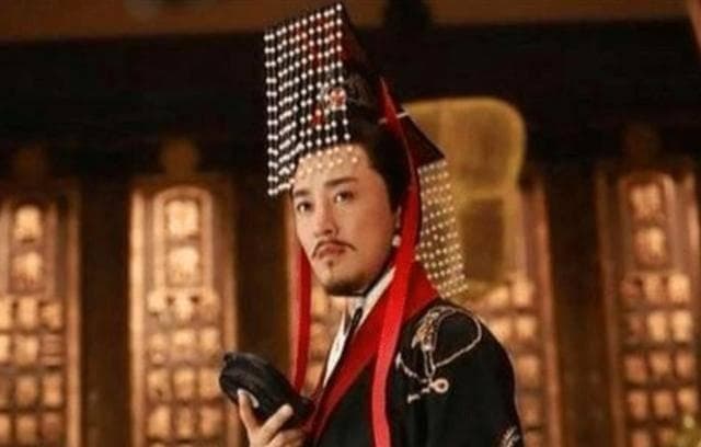汉武帝时期财政改革的历史背景及其对农商阶层的影响