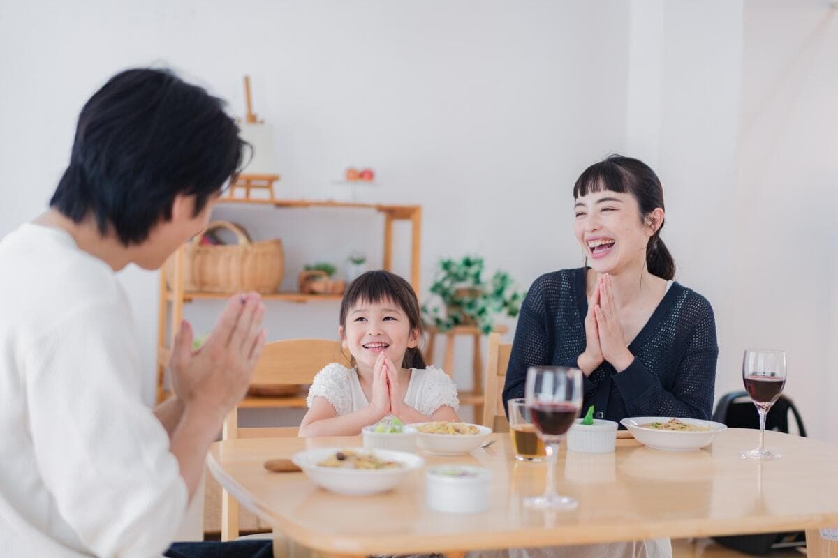 日本用餐的基本礼仪：一起学习从基本礼仪到筷子的使用方法吧！