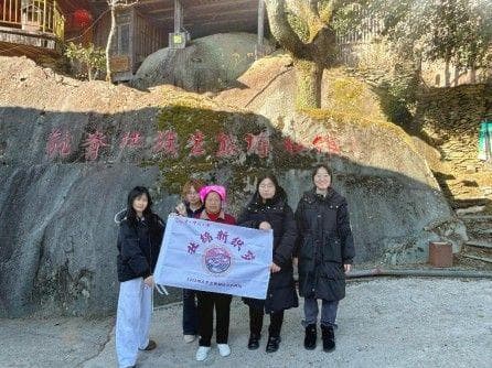 探索壮锦文化的传承与创新 “壮锦新织梦”实践队非遗壮锦调研活动纪实