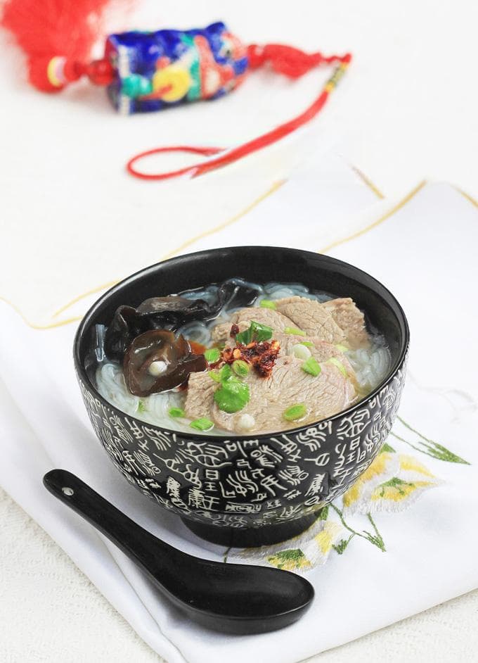 详解西安著名小吃水盆羊肉