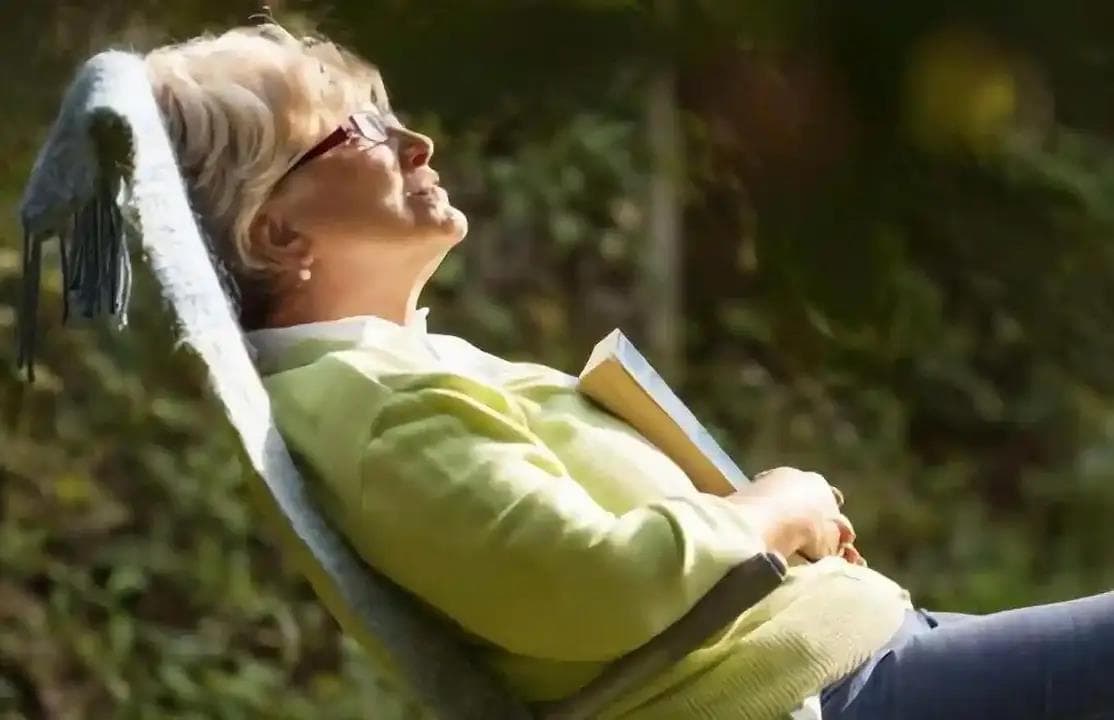 哈佛研究：晒太阳与死亡率的关系，长期晒太阳更长寿吗？