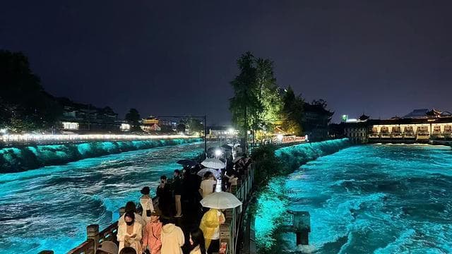 都江堰取消景区预约引热议：专家称是双赢之举