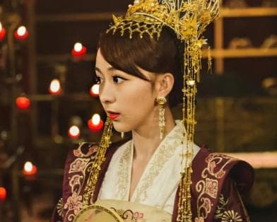 历史上的杨丽华：美貌与智慧并存的女性形象