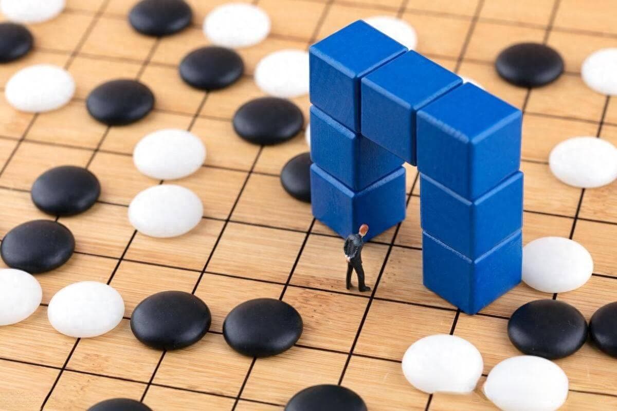 从围棋AI阿法狗到DeepSeek：从“算力堆砌”到“智慧凝结”的飞跃