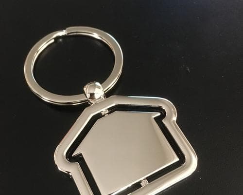 钥匙生产工艺与技巧（打造精细、安全的钥匙制作过程）