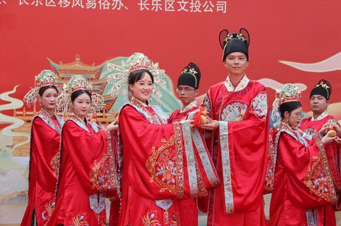 福州：温情满榕城 七夕话文明