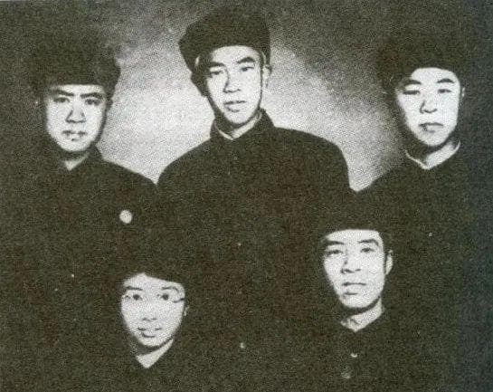 战斗在敌人心脏的"地下家庭党支部"
