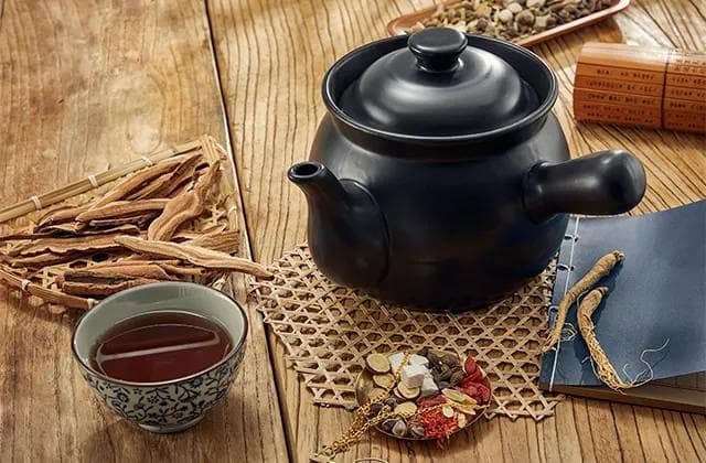 熬中药砂锅第一次用需要怎么处理？煎中药砂锅盖盖子吗？