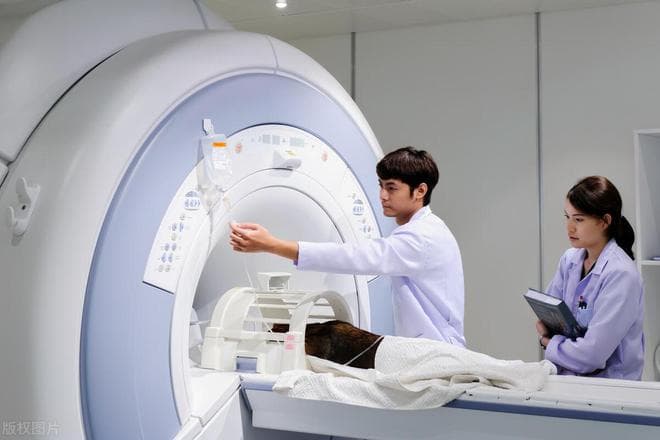 为什么做核磁共振检查时不能携带金属物品？