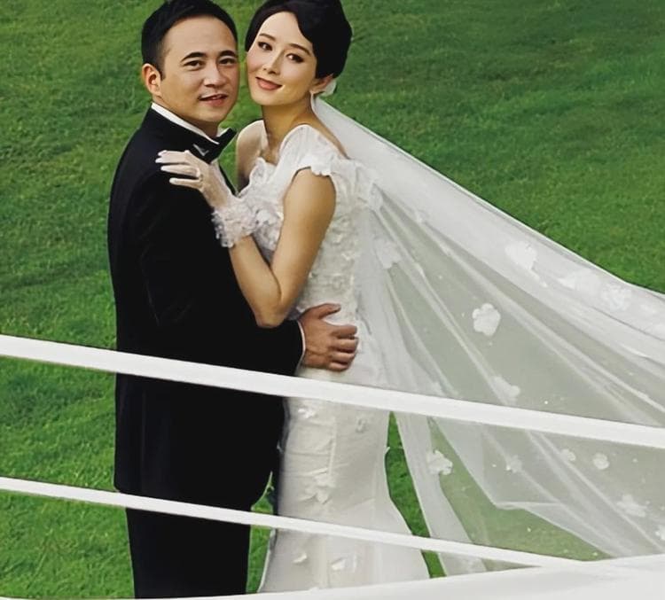 朱兆祥向胡静求婚因年龄大被拒，当他掏出50亿的卡时，胡静：我嫁