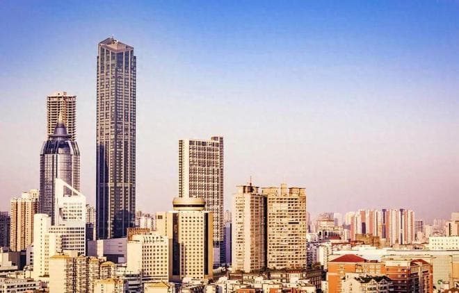 2025年买房四大忠告：现房、特价房、老房和贷款买房注意事项