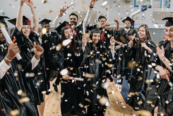 澳洲留学就业前景分析：热门专业与市场需求