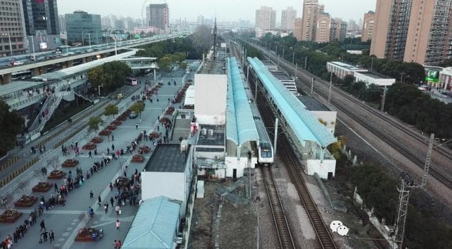 上海地铁最古早车站改造：莲花路站新天桥成打卡点